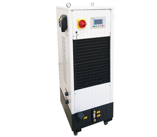 江蘇油（yóu）冷（lěng）機安裝的注（zhù）意事項以及清潔保養（yǎng）的方式有哪些?